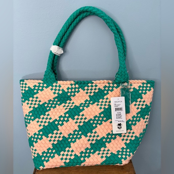 Wildfox Large Green and Peach Woven Tote Bag Beach Bag Travel Tote Bag NEW - Picture 1 of 4
